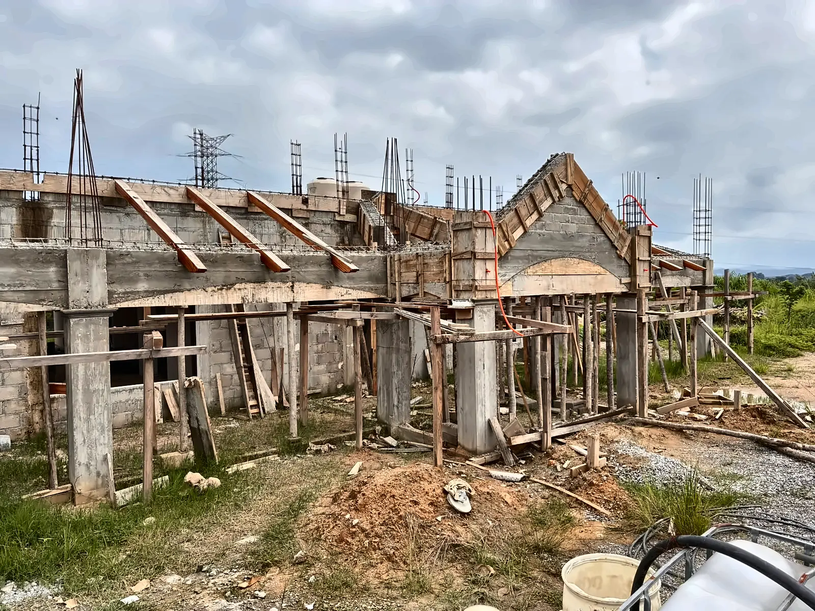 Obra de Casa La Herradura en agosto de 2026: estructura y cimbra